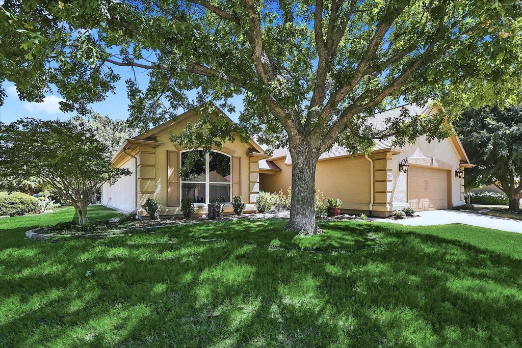 10512 Belvedere Drive, Denton, TX 76207 — exterior