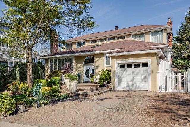 900 Kilmer Lane, North Woodmere, NY 11581