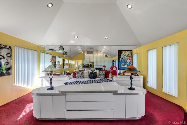 900 Kilmer Lane, North Woodmere, NY 11581