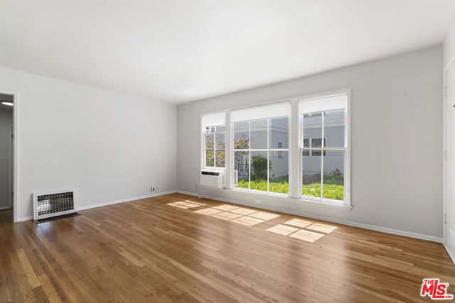 15222 Dickens Street, Los Angeles, CA 91403