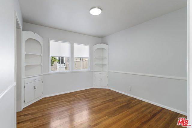 15222 Dickens Street, Los Angeles, CA 91403