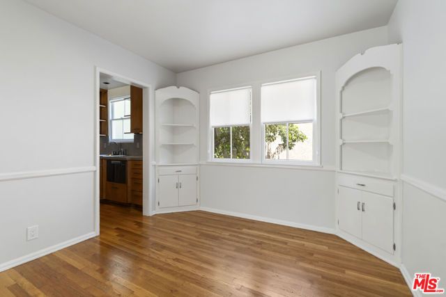 15222 Dickens Street, Los Angeles, CA 91403
