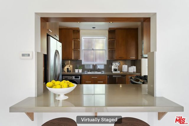 15222 Dickens Street, Los Angeles, CA 91403