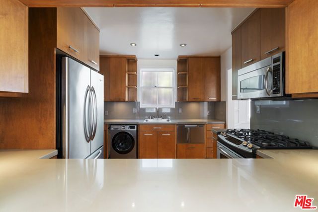 15222 Dickens Street, Los Angeles, CA 91403