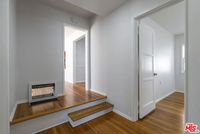 15222 Dickens Street, Los Angeles, CA 91403
