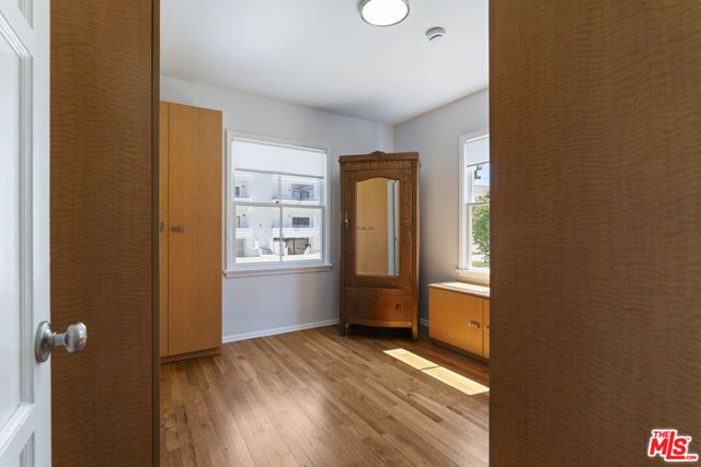 15222 Dickens Street, Los Angeles, CA 91403