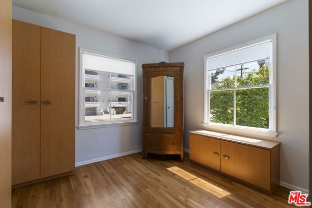 15222 Dickens Street, Los Angeles, CA 91403