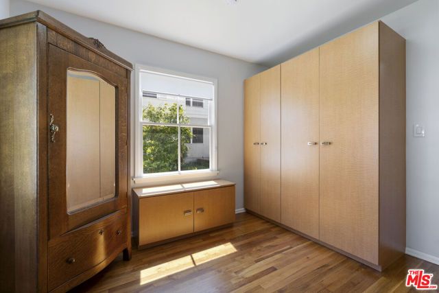 15222 Dickens Street, Los Angeles, CA 91403