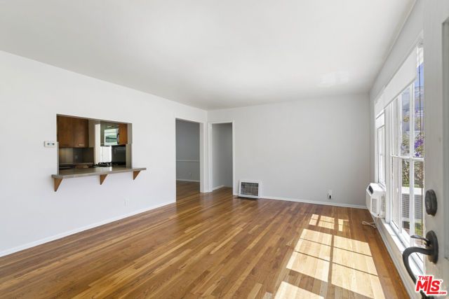 15222 Dickens Street, Los Angeles, CA 91403