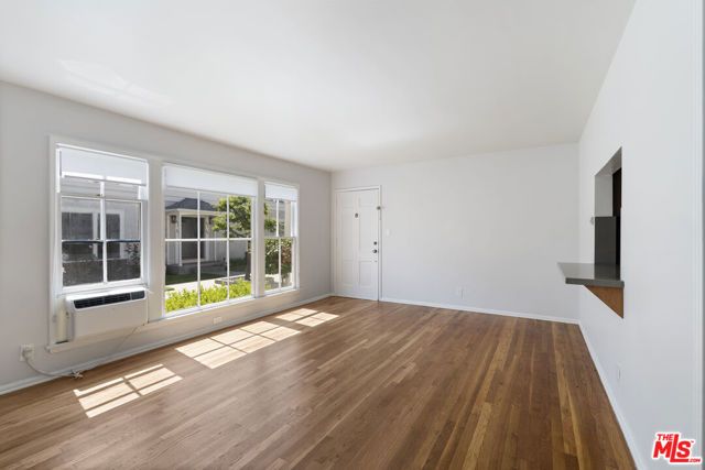 15222 Dickens Street, Los Angeles, CA 91403