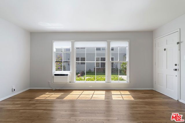 15222 Dickens Street, Los Angeles, CA 91403