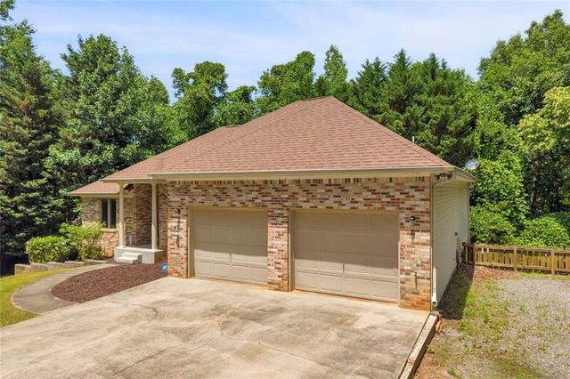 160 Quail Ridge Drive, Cleveland, GA 30528