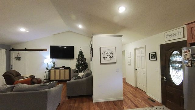 1278 Fox Circle Drive, Mountain View, MO 65548