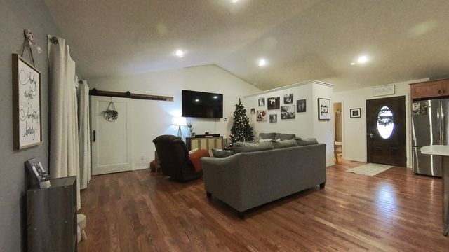 1278 Fox Circle Drive, Mountain View, MO 65548