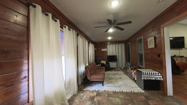 1278 Fox Circle Drive, Mountain View, MO 65548