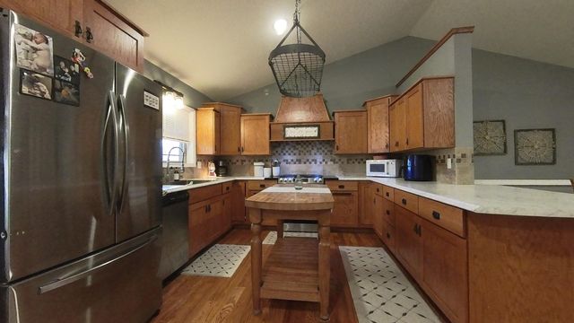 1278 Fox Circle Drive, Mountain View, MO 65548