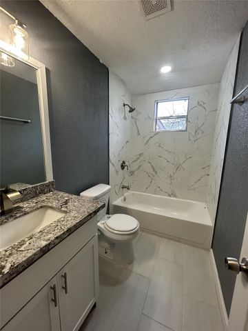 723 Doverside Street 4, Houston, TX 77022