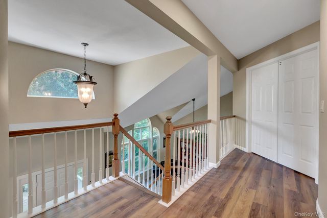 4 Apple Lane, Wading River, NY 11792