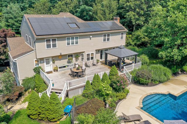 4 Apple Lane, Wading River, NY 11792