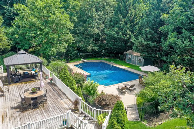 4 Apple Lane, Wading River, NY 11792