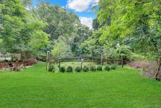 4 Apple Lane, Wading River, NY 11792