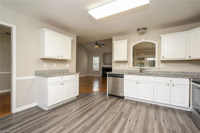 1884 Denise Lane, Winston-salem, NC 27127