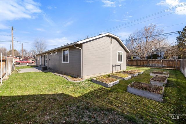 10605 W Goldenrod Ave, Boise, ID 83713