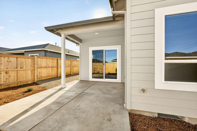 3723 Ford Drive, Medford, OR 97504