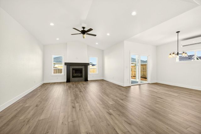 3723 Ford Drive, Medford, OR 97504