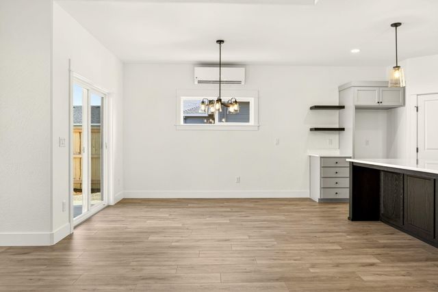 3723 Ford Drive, Medford, OR 97504