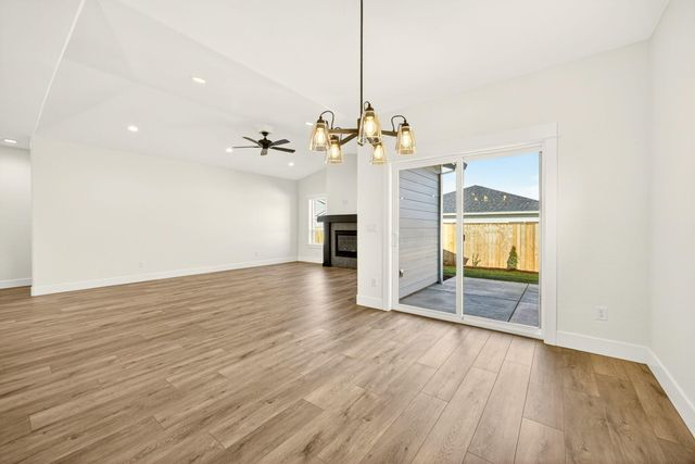 3723 Ford Drive, Medford, OR 97504