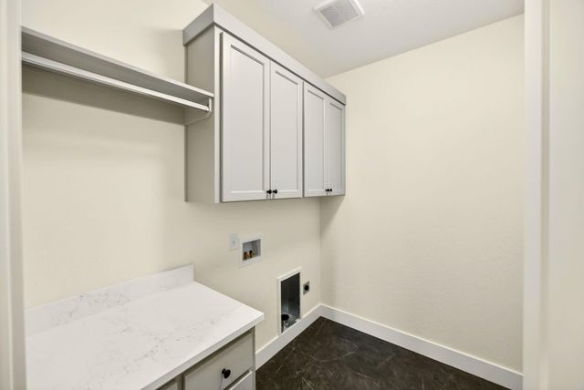 3723 Ford Drive, Medford, OR 97504