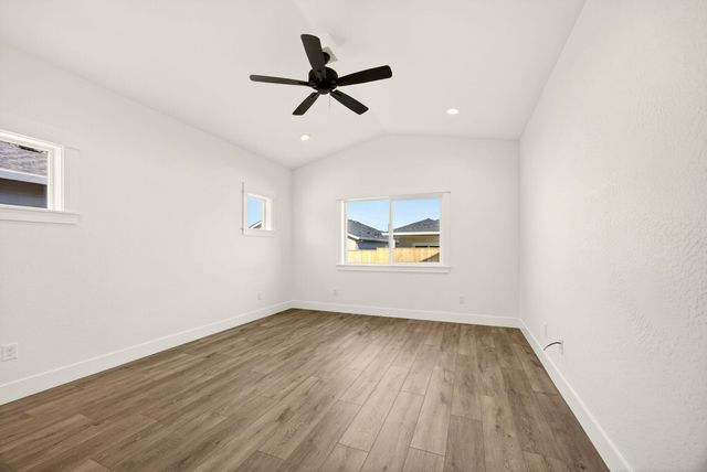 3723 Ford Drive, Medford, OR 97504