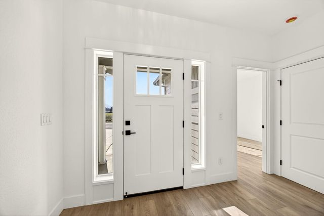 3723 Ford Drive, Medford, OR 97504