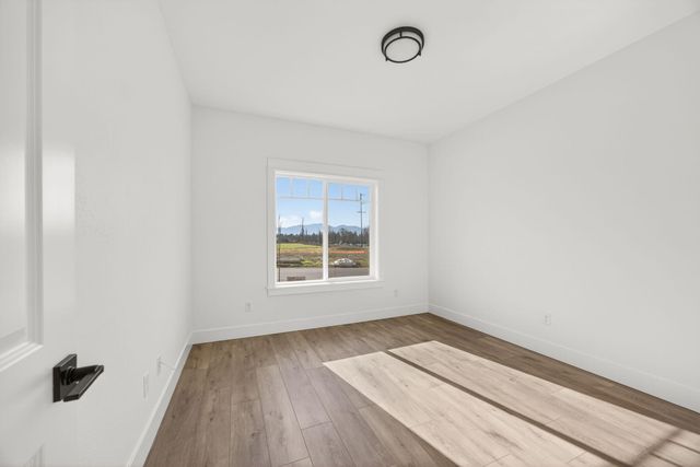 3723 Ford Drive, Medford, OR 97504