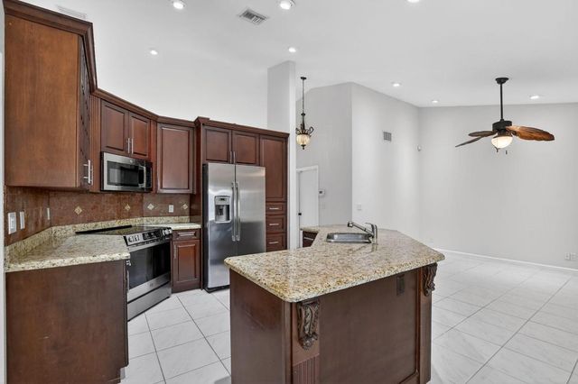 10194 Canoe Brook Circle, Boca Raton, FL 33498