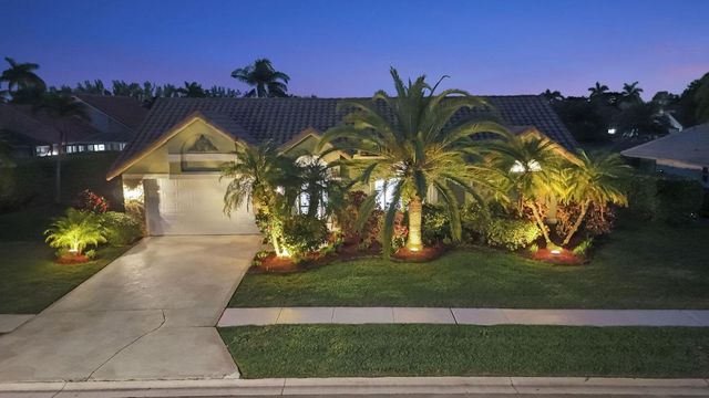 10194 Canoe Brook Circle, Boca Raton, FL 33498