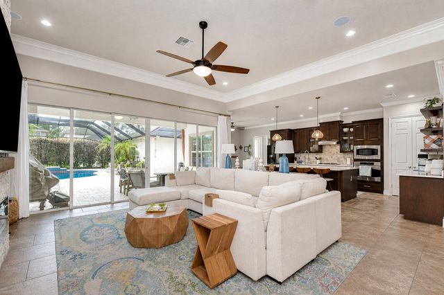 5907 CHURCHSIDE DRIVE, Lithia, FL 33547