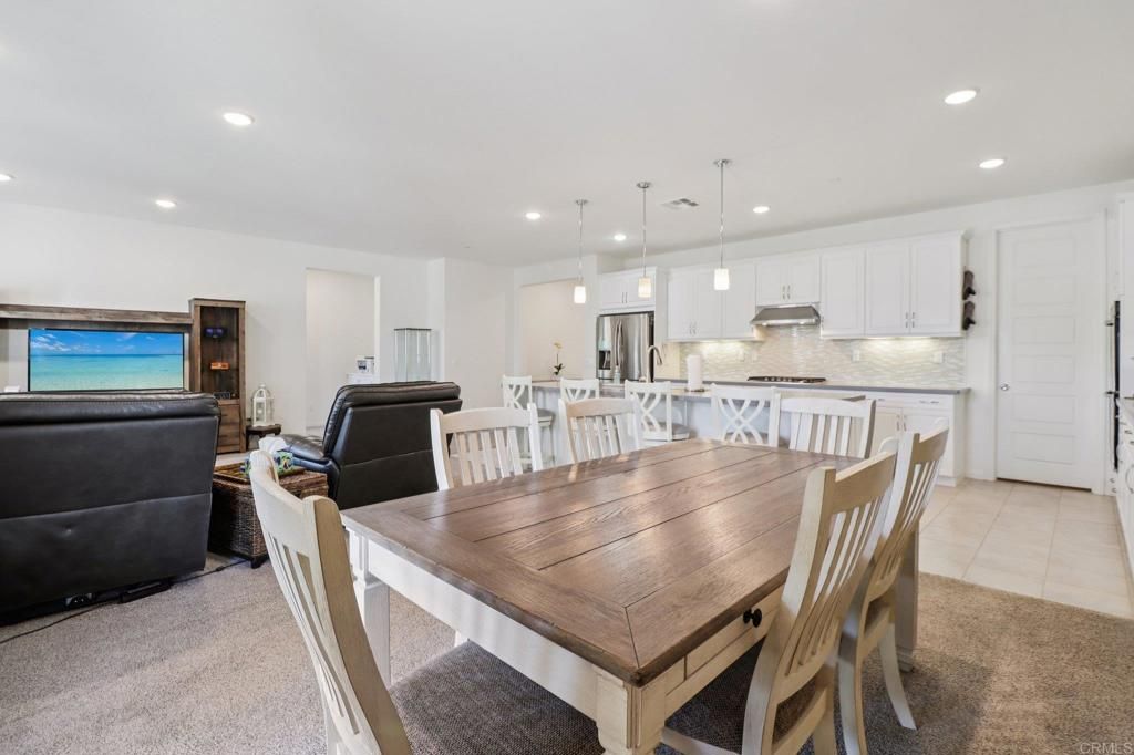 Image 9 of property listing at 10671 Braverman Drive, Santee, CA 92071