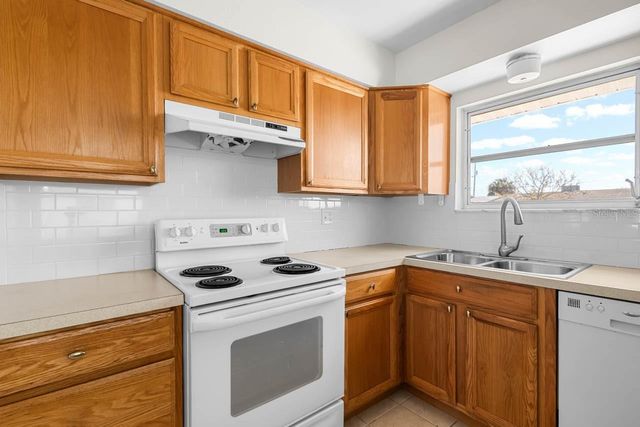 1517 CHEVY CHASE DRIVE, Sun City Center, FL 33573