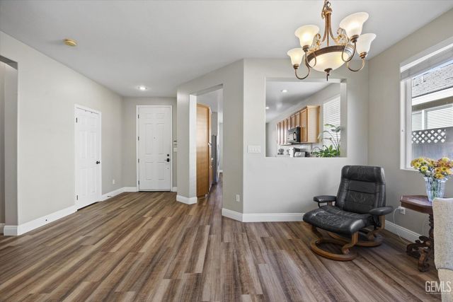 11621 Morgan Hill Drive, Bakersfield, CA 93312