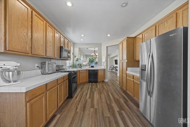 11621 Morgan Hill Drive, Bakersfield, CA 93312