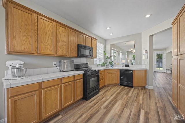 11621 Morgan Hill Drive, Bakersfield, CA 93312