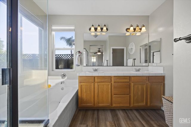 11621 Morgan Hill Drive, Bakersfield, CA 93312