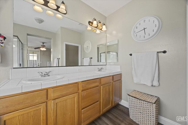 11621 Morgan Hill Drive, Bakersfield, CA 93312