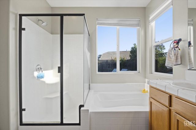 11621 Morgan Hill Drive, Bakersfield, CA 93312
