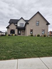 443 Spiderwort Dr, Clarksville, TN 37043