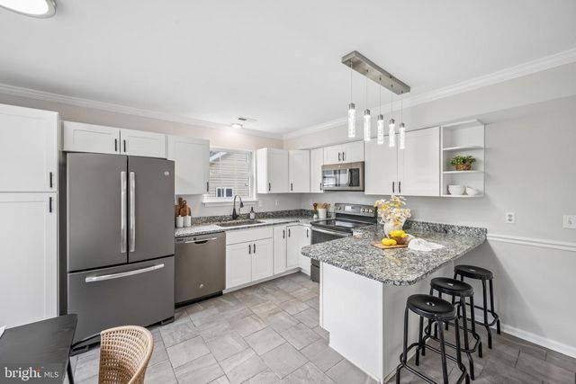 3708 6TH AVE, Edgewater, MD 21037