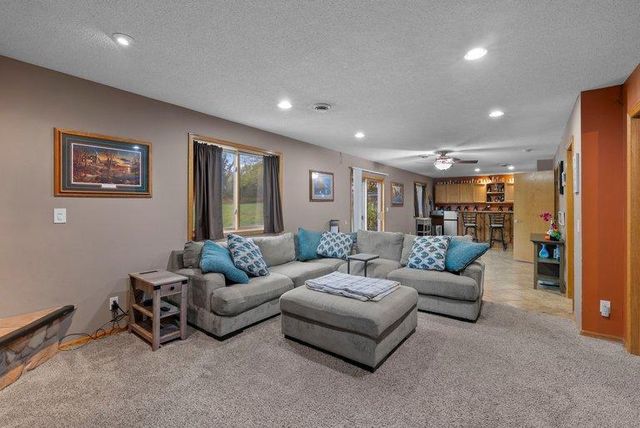 9711 Woodcrest Court, Monticello, MN 55362