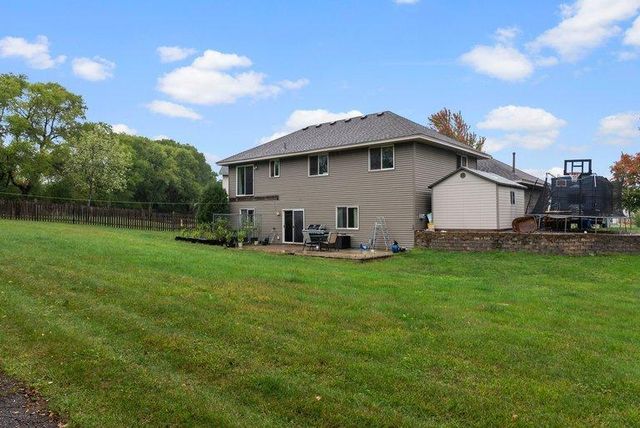 9711 Woodcrest Court, Monticello, MN 55362